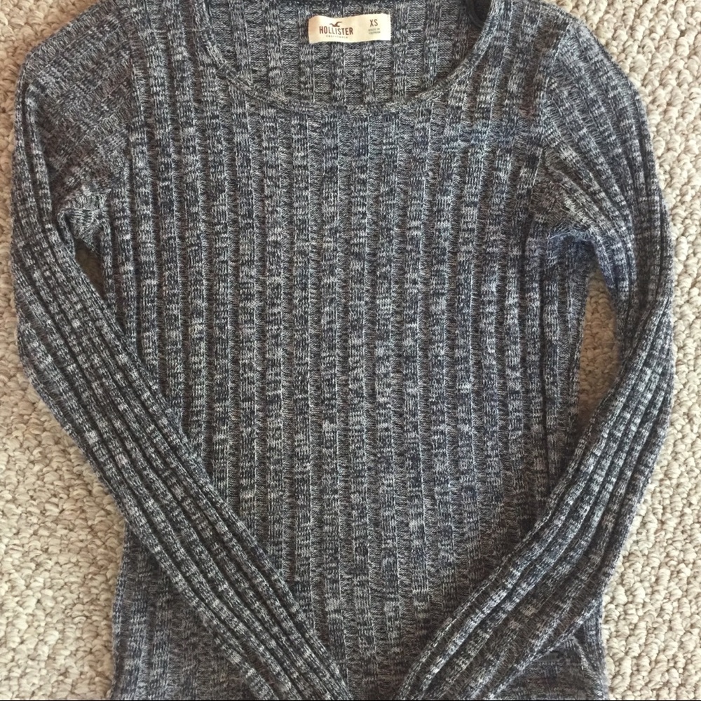 Gray Ribbed Crop Top